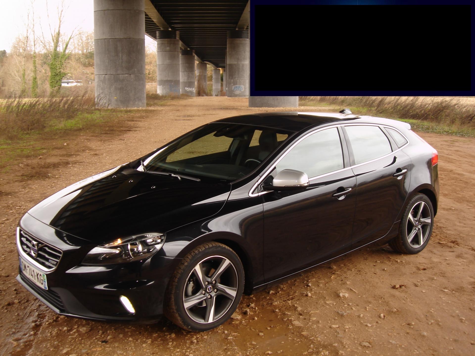 VOLVO V40 R-DESIGN 115 CH GPS TOIT PANORAMIQUE