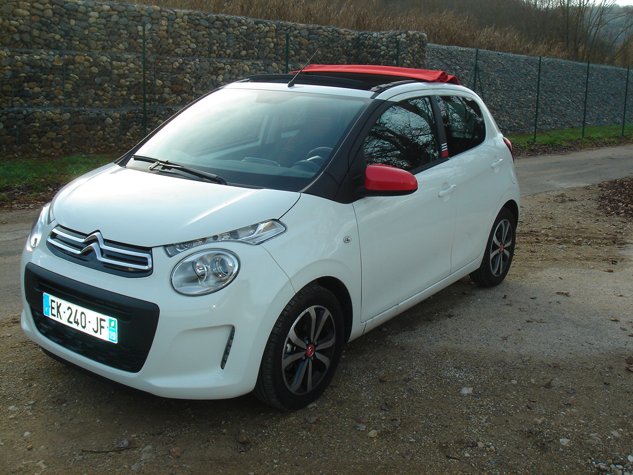 CITROEN C1 AIRSCAPE PURETECH 82 CH MENTOS BVM5 