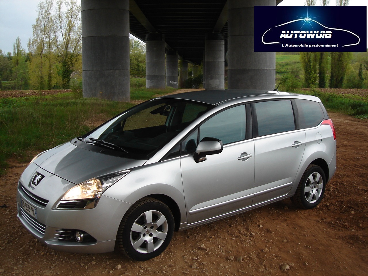 PEUGEOT 5008 1.6 HDI 112 CH BUSINESS PACK GPS