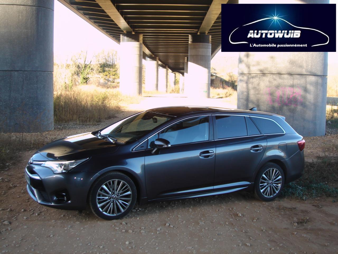 TOYOTA AVENSIS SPORT TOURER D-4D 143 CH EXECUTIVE - GPS - CUIR - TOIT PANORAMIQUE
