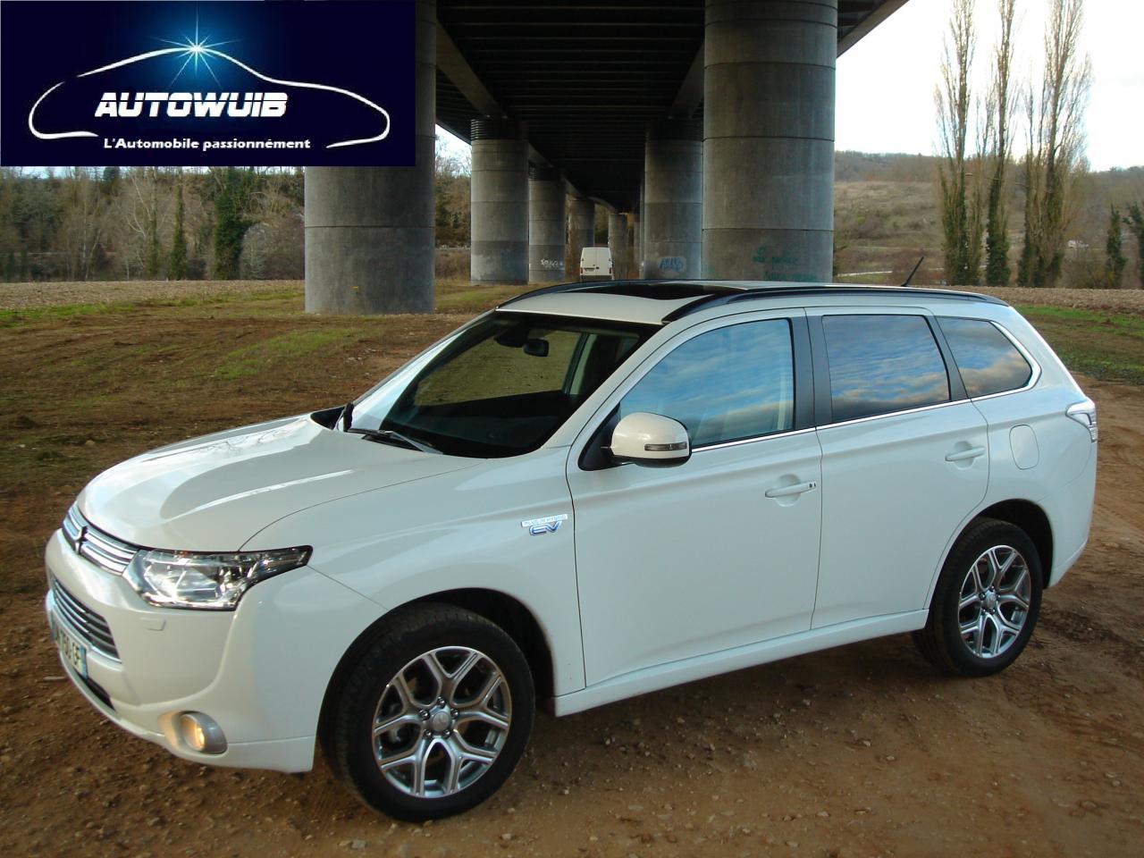 MITSUBISHI OUTLANDER PHEV INSTYLE - GPS - CUIR - TOE