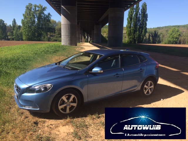 VOLVO V40 T2 KINETIC 122 CH - GPS
