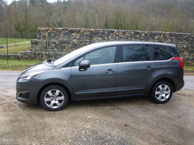 PEUGEOT 5008 1.6 HDI 115 CH BUSINESS PACK BVM6 