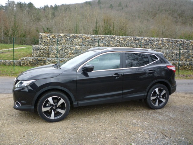 NISSAN QASHQAI 1.5 DCI 110 CH N-VISION - GPS - TOIT PANO - CAMERA