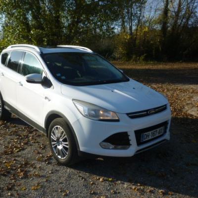 FORD KUGA 2.0 TDI 140 CH TITANIUM - GPS - TOIT OUVRANT PANORAMIQUE